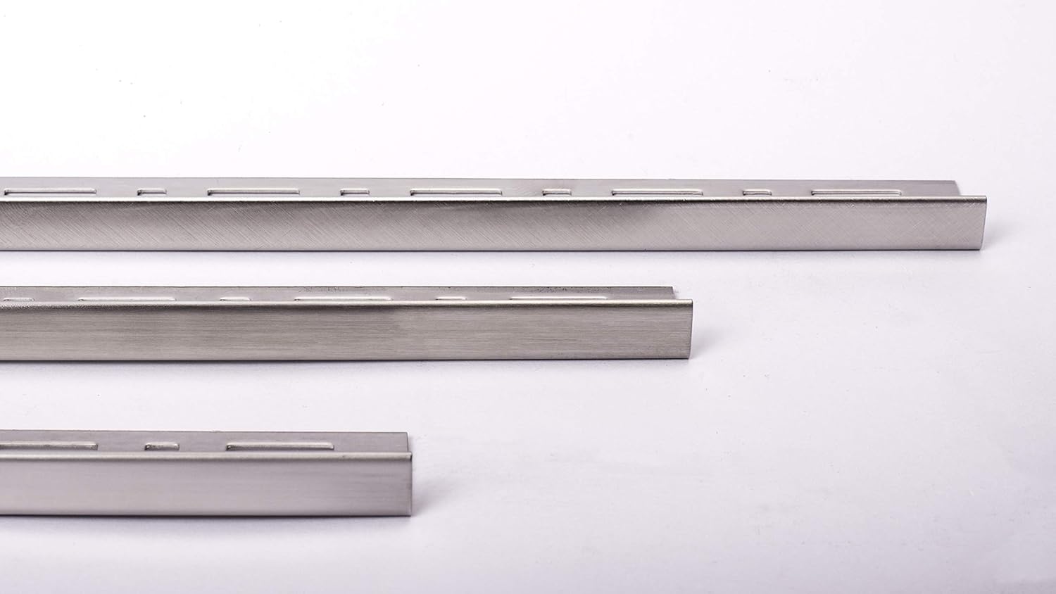 Edelstahl Winkel 100x100 Mm – L-Profil V2A, Kantenschutz, Nahtlos, DE
